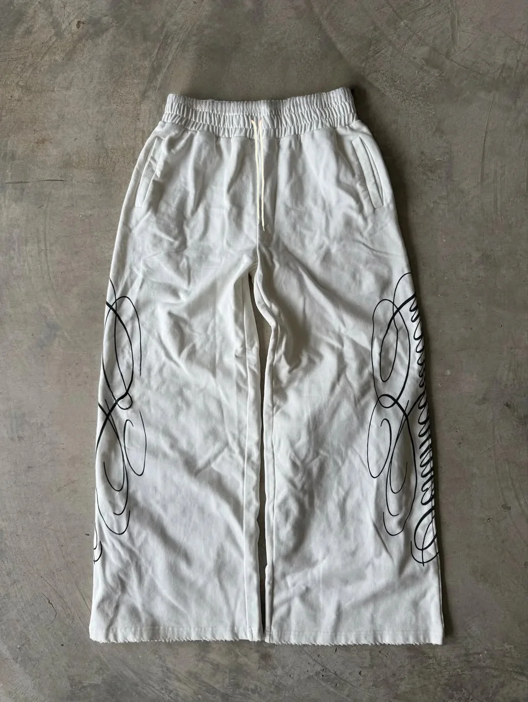 Y2K Art Style Gerade Sporthose, Schnelltrocknende Kurzhaar-Schrift Grafik-Print Atmungsaktive Alltags-Jogginghose für Kinder