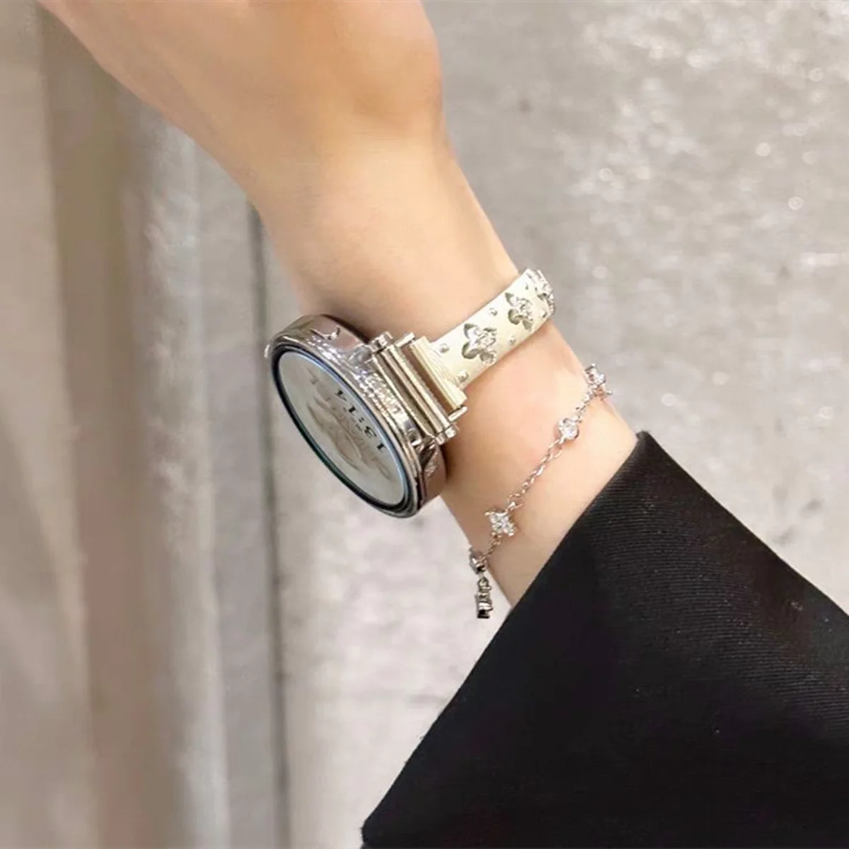 Slim Four-Leaf Flower Bracelet Strap - Elegant Metal Band