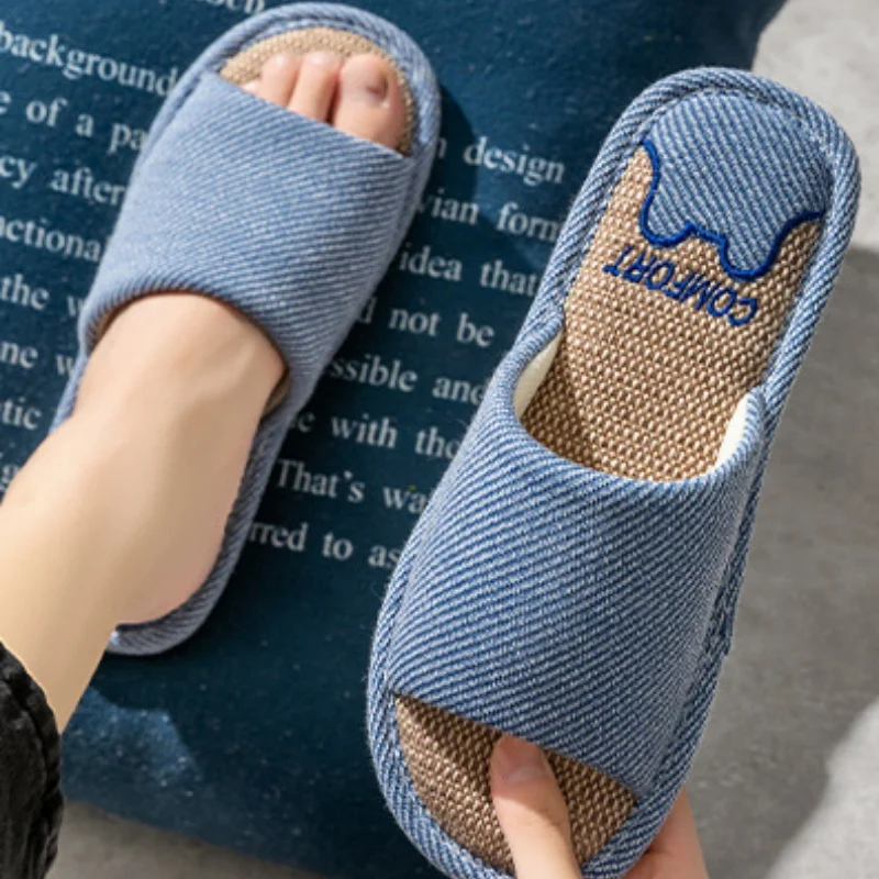 Four Season Adult Home Linen Slippers Women Cute Bear Soft Thick Bottom Sandals Couples Indoor House Anti-Slip Breathable Slides 1