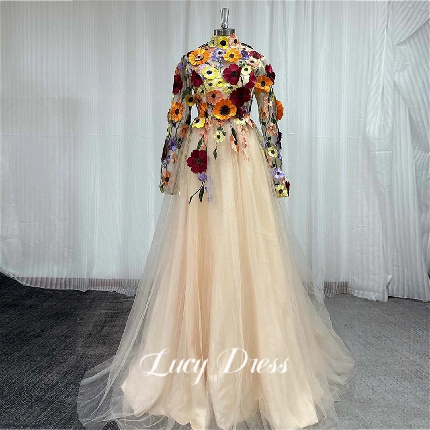 

Lucy 3D Flowers Women's Evening Dresses Women Dresses for Weddings Round Neck Line A Elegant Evening Dress Wedding Queue Prom