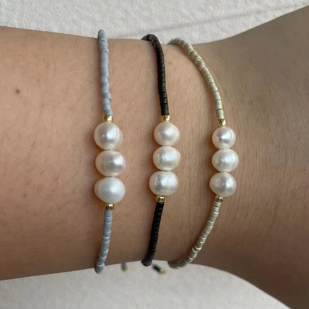 A quick way to make this amazing pearl necklace! | A quick way to make this  amazing pearl necklace! | By Miarti - Creative ideasFacebook