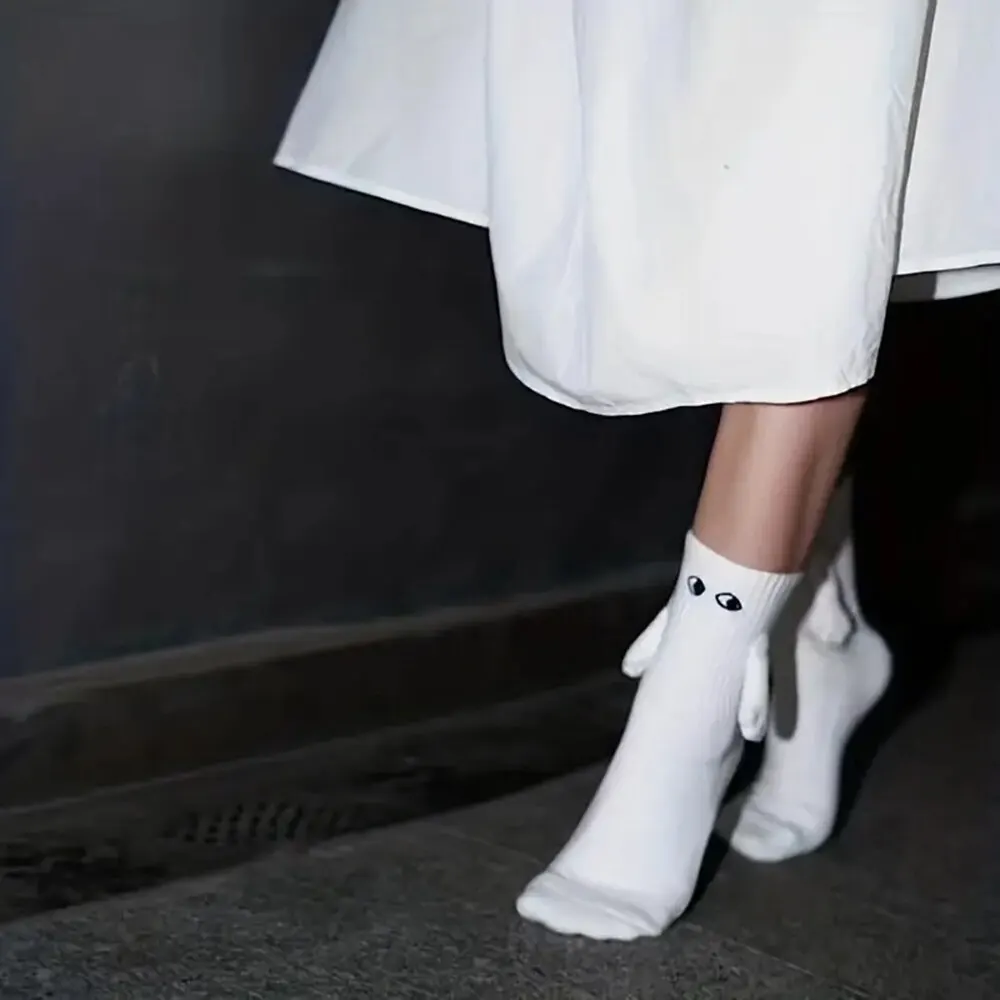 Sweat Absorbing Socks 2 Pairs Creative Sweat-absorbing Mid Tube Socks That Can Hold Hands Fashionable Lovers Friends Family 3D Cartoon Men Women Socks