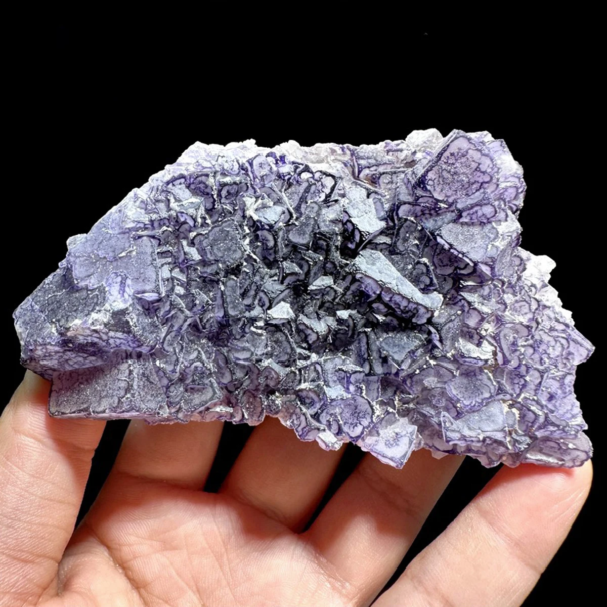 QR code purple-bordered fluorite natural mineral crystal ore