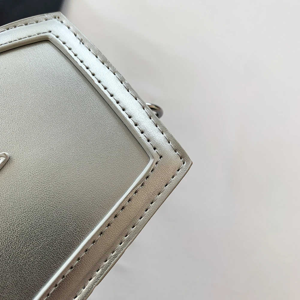 PU Leather Gothic Bag Coffin Shaped Women Casual Shoulder Bag Top Handle Zipper Large Capacity Fashionable for Halloween Cosplay