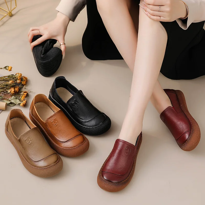 새로운 진짜 가죽 신발 여성 럭셔리 발레 플랫 여성 캐주얼 슬립 드라이버 신발 숙녀 수제 모카신 여성 레드 로퍼