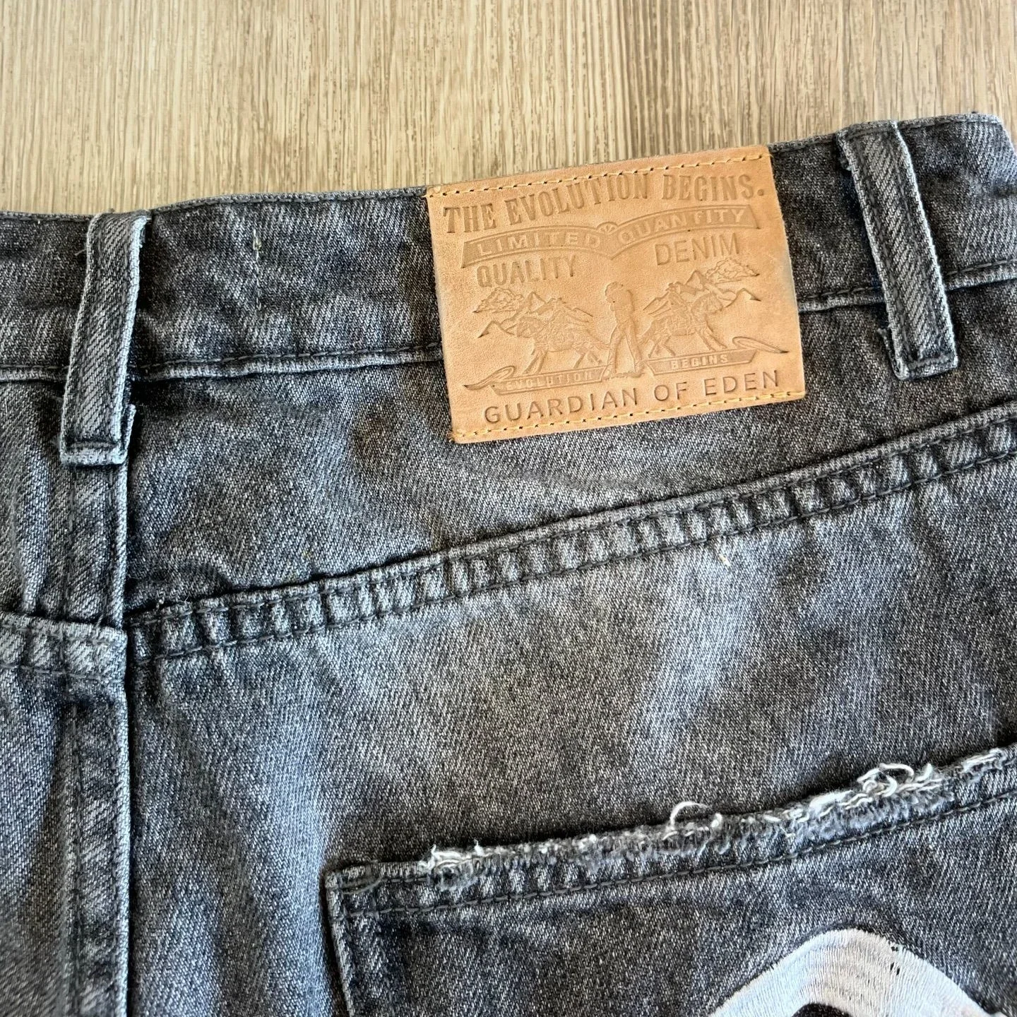 Y2K Painted Pattern Fully Embroidered Hip-hop Retro New Punk Men's and Women's Jeans Harajuku Street Black Gray Denim Shorts