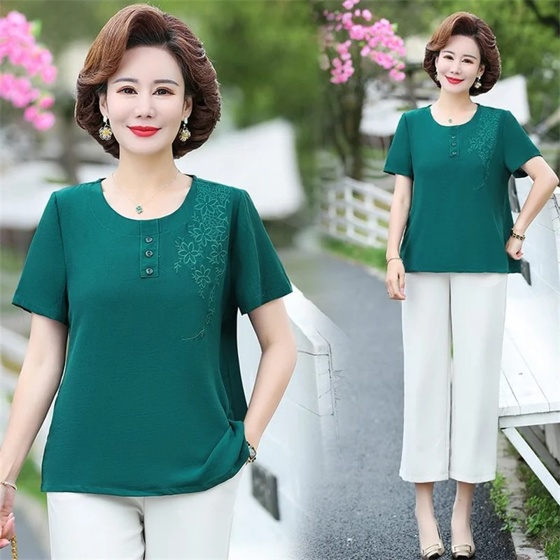 Summer Women's Tshirts Loose Cotton embroidery Short Sleeve T-shirt Casual  Middle-aged mother T-shirt