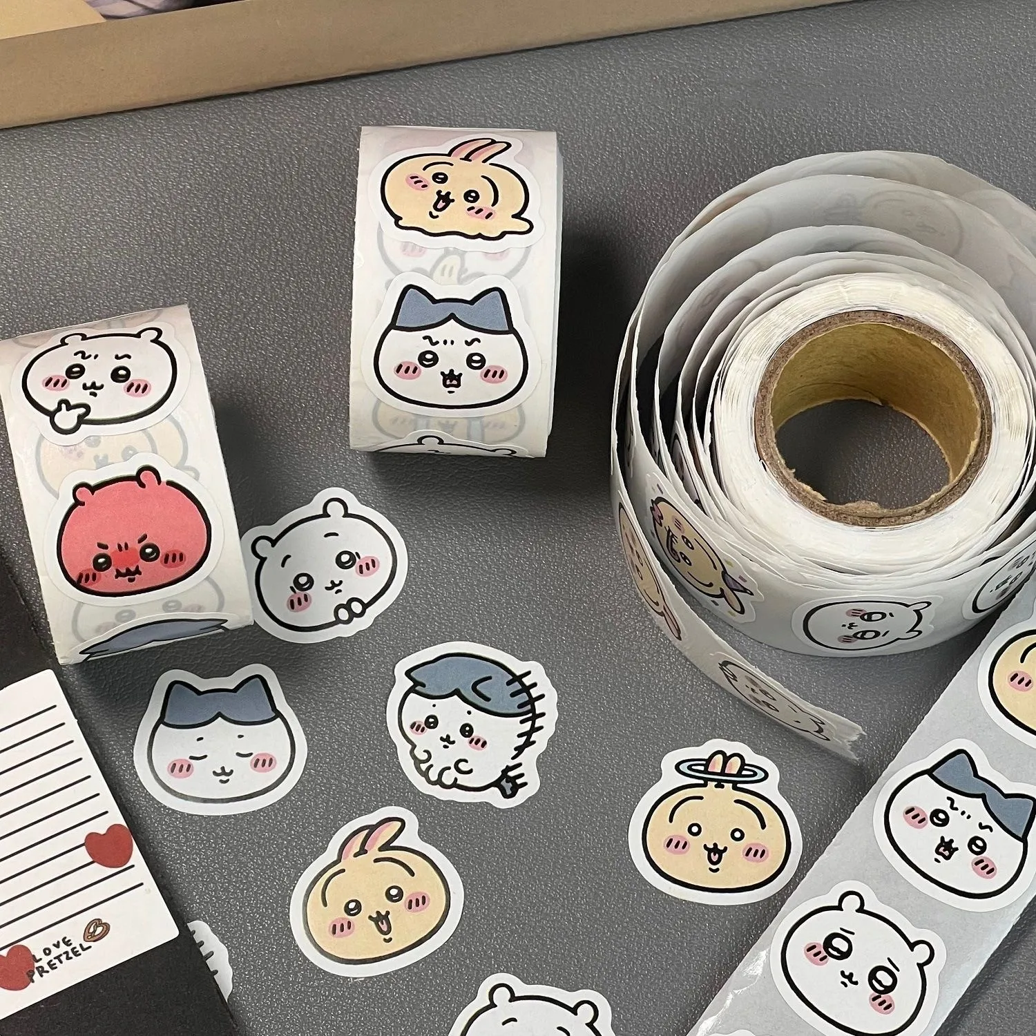 Chiikawa dessin animé rouleau autocollants Hachiware Usagi autocollants haute apparence décoration mignon étudiant cahier joint autocollants cahier