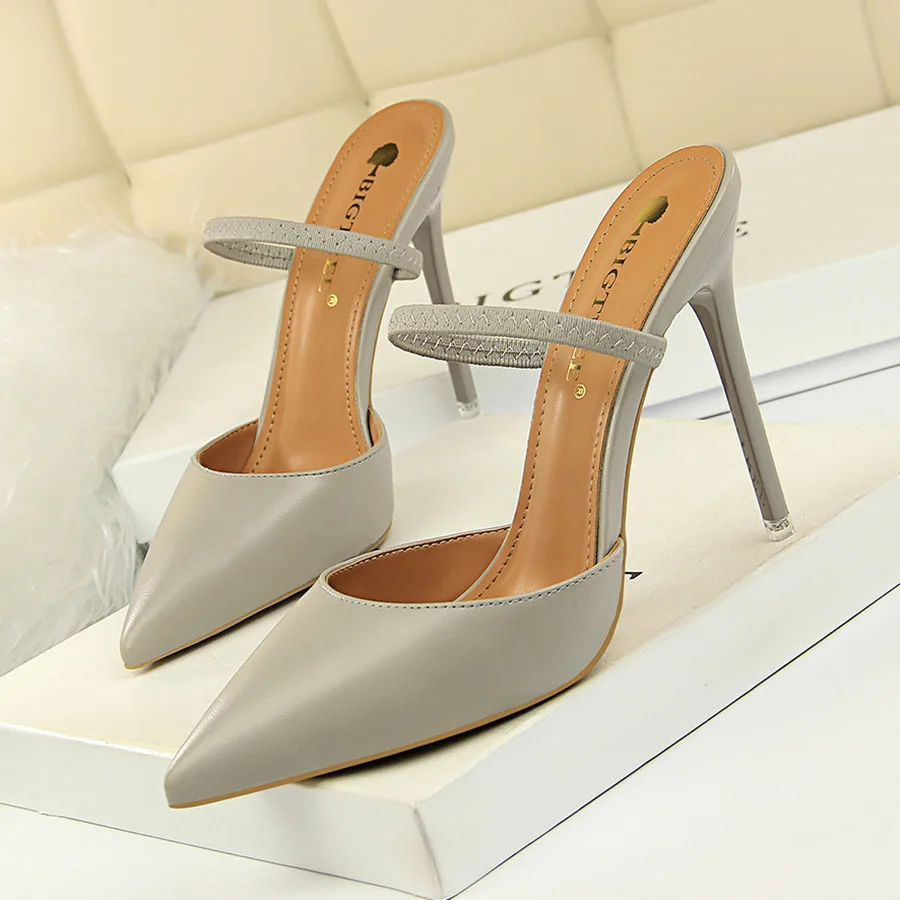 thumbnail image 1 of Zapatos de tacón para mujer estilo minimalista Baotou con tacón alto fino, boca hueca, corte puntiagudo y una línea recta para mujeres, 1 of 5