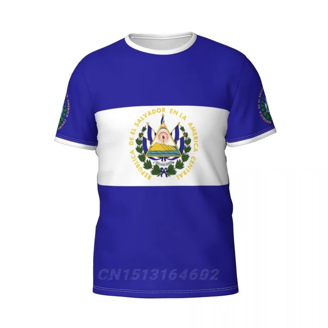 자신의 이름과 번호로 커스텀한 엘살바도르 프라이드 티셔츠