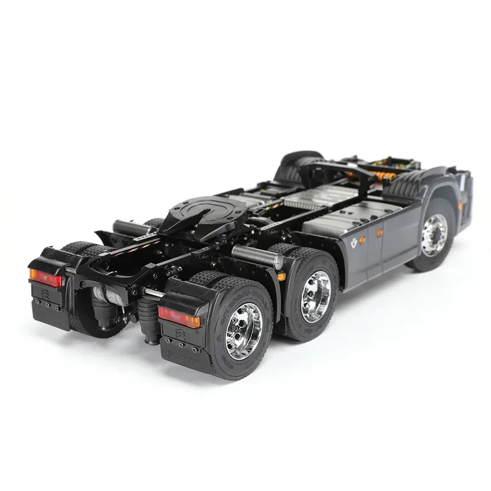 作成品 オーランドハンター 1:32 トラック　ラジコン フルセット 作成品 オーランドハンター 1:32 トラック ラジコン フルセット