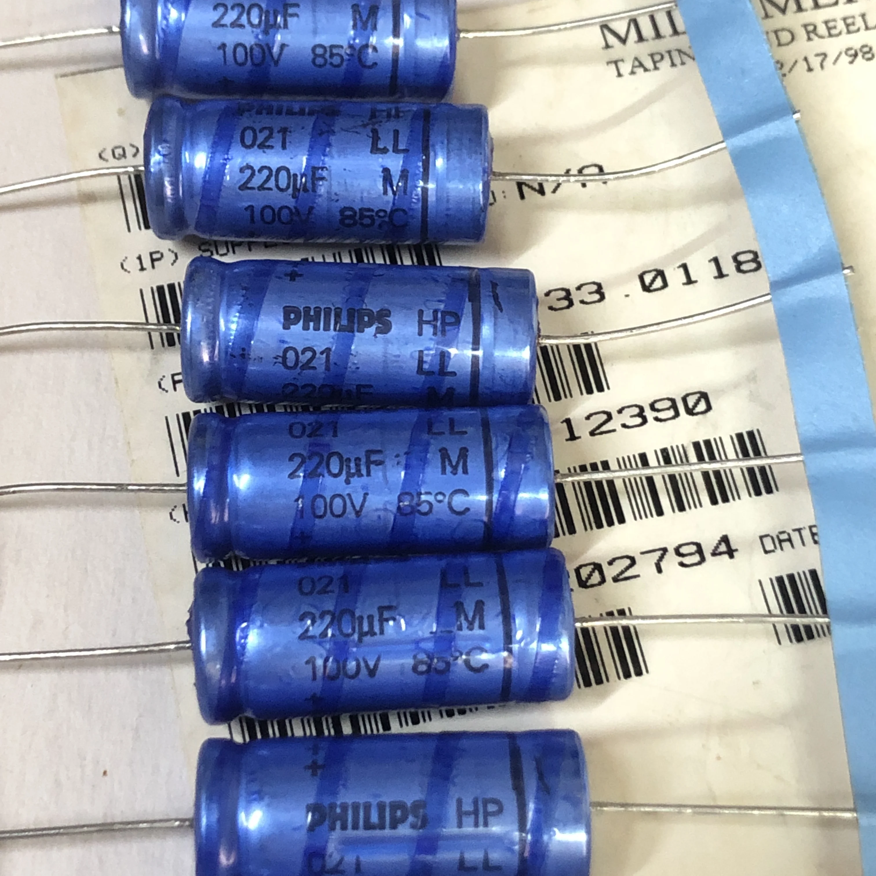 New 021 Series LL 220UF 100V fever cathode electrolytic capacitor