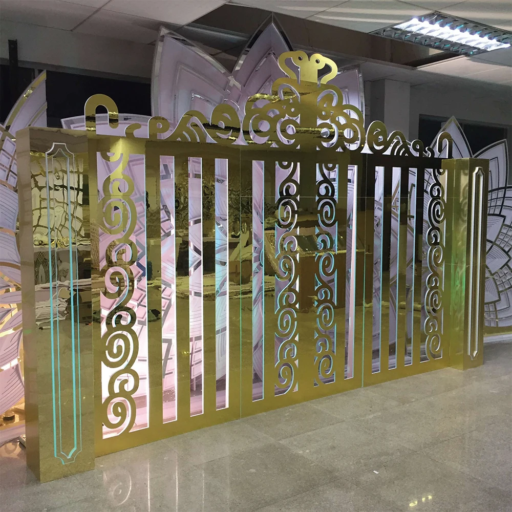 

Shinny Golden Flower Shape Acrylic Backdrop Wedding Stage Decoration