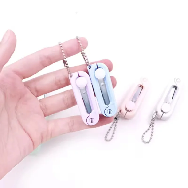 1Pcs 미니 개폐식 라운드 헤드 가위 휴대용 키 체인 저널 용 귀여운 공예 도구 종이 절단 가위