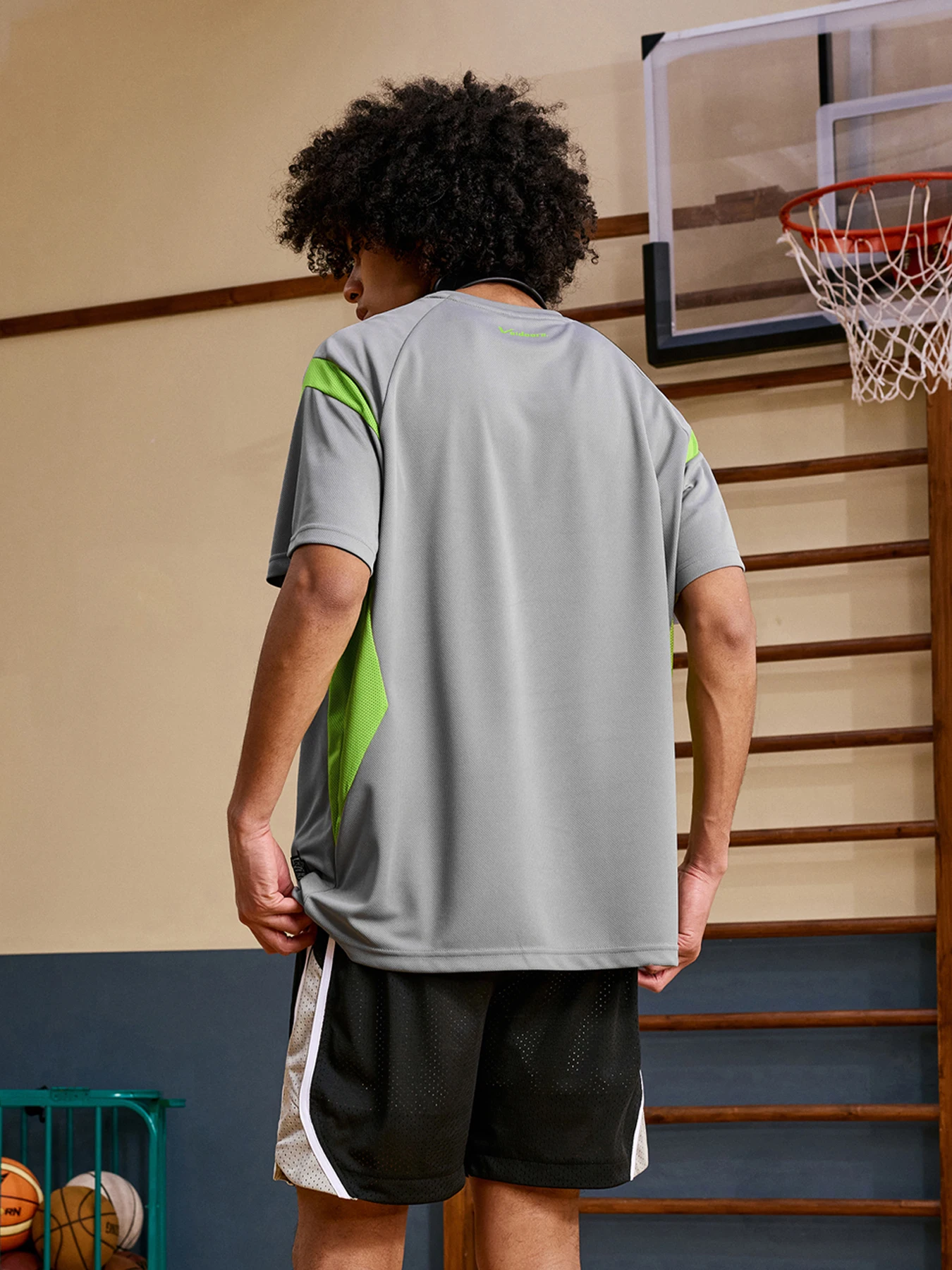 Fashionable Sports Wear