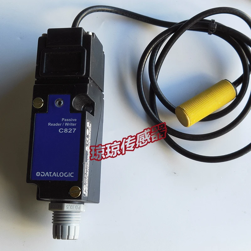 

New original BALLUFF sensor C827-03 HF CNTL 18MM TUB.ANT RS232