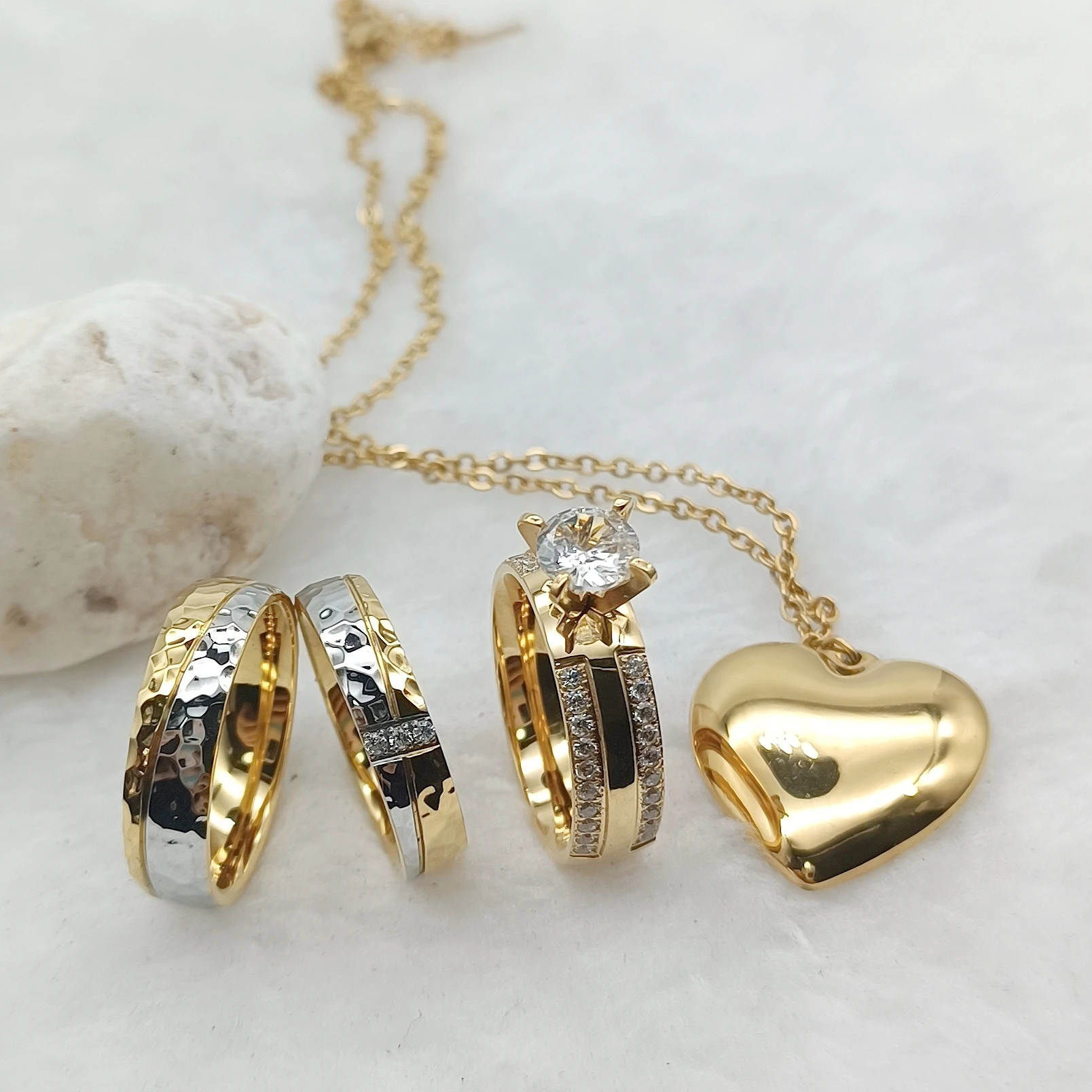 

Unique Hammered Wedding Rings For Women Couple Engagement 24K Gold Plated Pendant Necklace Jewelry Sets cz Diamond Ring