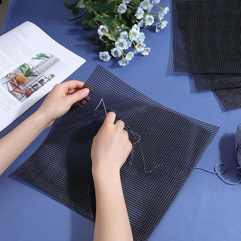 4PC Plastic Canvas Sheets 30X30cm Square Mesh Sheets Black Plastic Needlepoint For Embroidery Crafting Yarn Knit Crochet