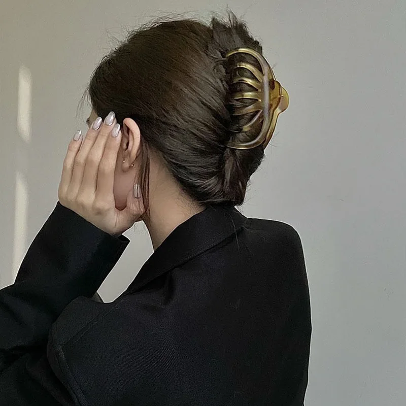 Рисунок 4 - Однотонные заколки для волос в Корейском стиле