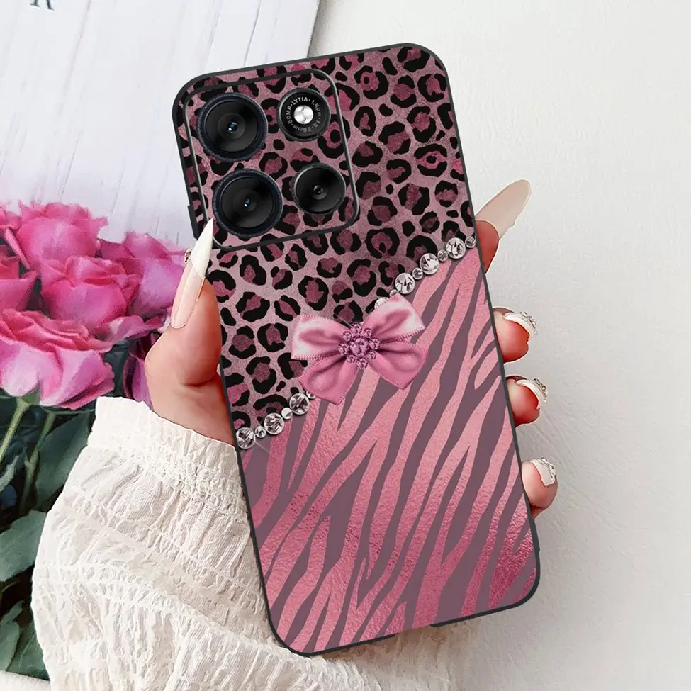 Cute Cartoon Cat & Butterfly Luxury Phone Case – Stylish Protection
