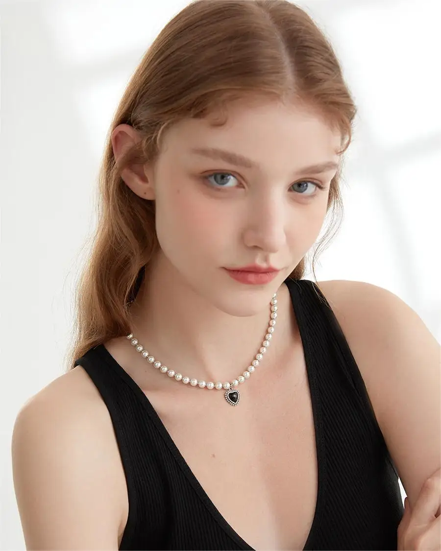 Love Pearl Necklace Women Black Agate Pendant Retro French Necklacechain Sweater Chain Wedding Party Chokers Jewelry Gift