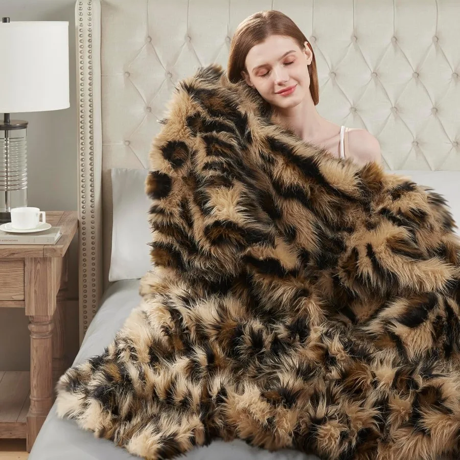 Luxury Faux Fur Throw Blanket with Fluffy Leopard Pattern for Home Decor Cozy Fuzzy Plush Throw for Couch and Bed Soft Animal C