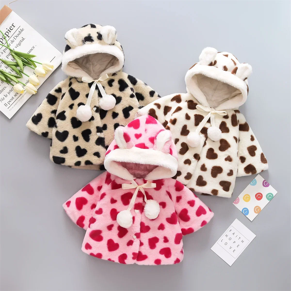(Girls 0-3 Years Old) Winter Girls' Sweater Full Print Love 3/4 Sleeve Button Clip Cotton Hooded Rabbit Ear Cape Thickened Coat