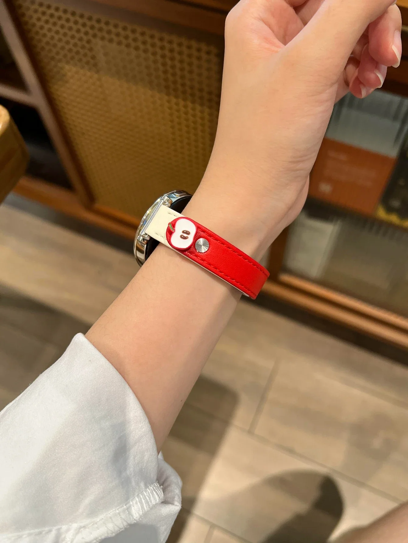 Elegant Leather Loop Strap - Premium Sport Bracelet in Multiple Sizes