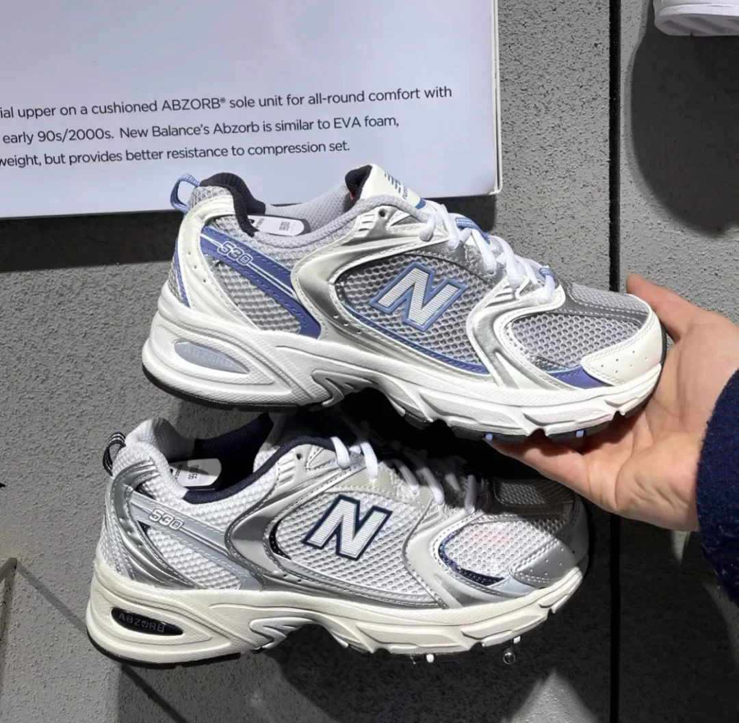 Scarpe da uomo e da donna con rete d'argento per aumentare l'altezza, scarpe jogging sportive, scarpe casual pap&agrave; retr&ograve;