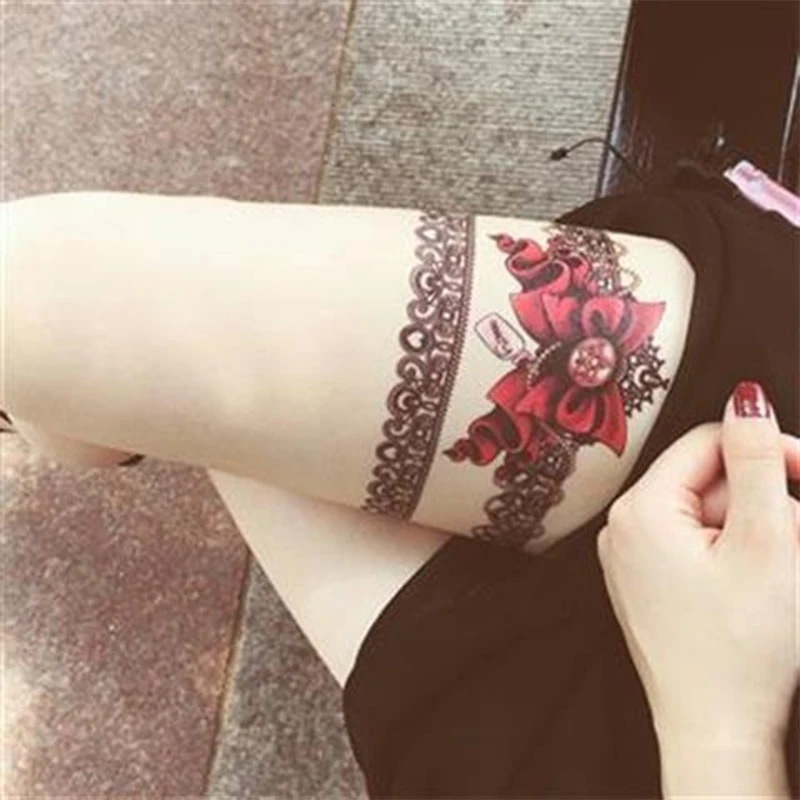 Hot Sale Beauty Fashional Leg Tijdelijke Tattoo Voor Vrouwen Grote Vlinderdas Met Kanten Pistool Zwart Rood Waterdicht Tattoo Sticker