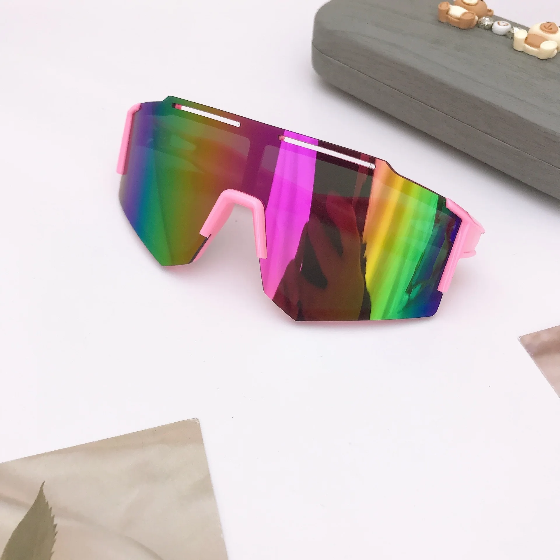 Fashionable New Children's Sunglasses, Outdoor Colorful Cycling Sunglasses For Boys And Girls, One-Piece Sports Glasses
