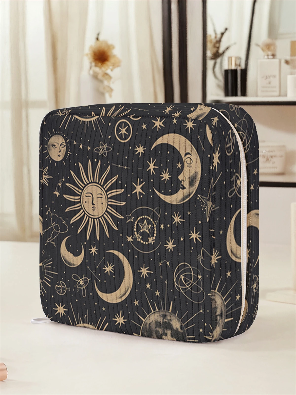 Moon and star pattern printed sanitary napkin storage bag, women's lightweight tissue bag, sanitary tissue bag