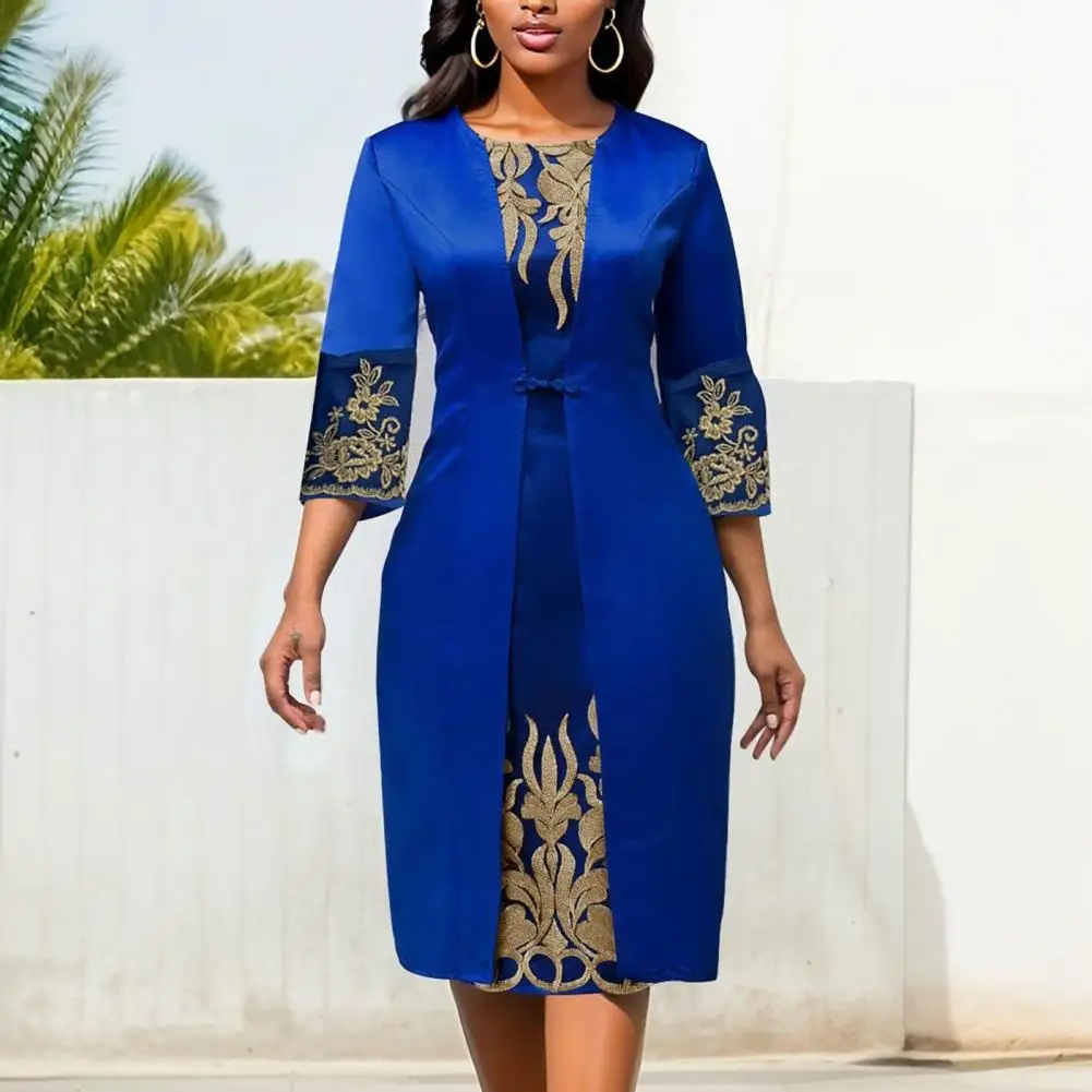 

Waist Tight Slim Fit Dress Vintage-inspired Lace Stitching Gown Dress for Women Elegant O-neck 3/4 Sleeve Slim Fit Retro Waist