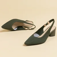 Sandales pour femmes talons tricotés sangle vide arrière sandales de mode tête pointue bouche peu profonde côté vide quotidien sandales à talons épais 4