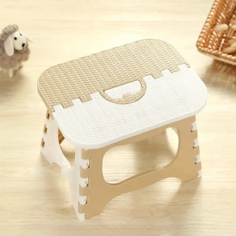 Karley Gifts Plastic Folding Stool Portable Outdoor Stool Household Matzah Children Study Small Train Small Bench Gifts folding stool
