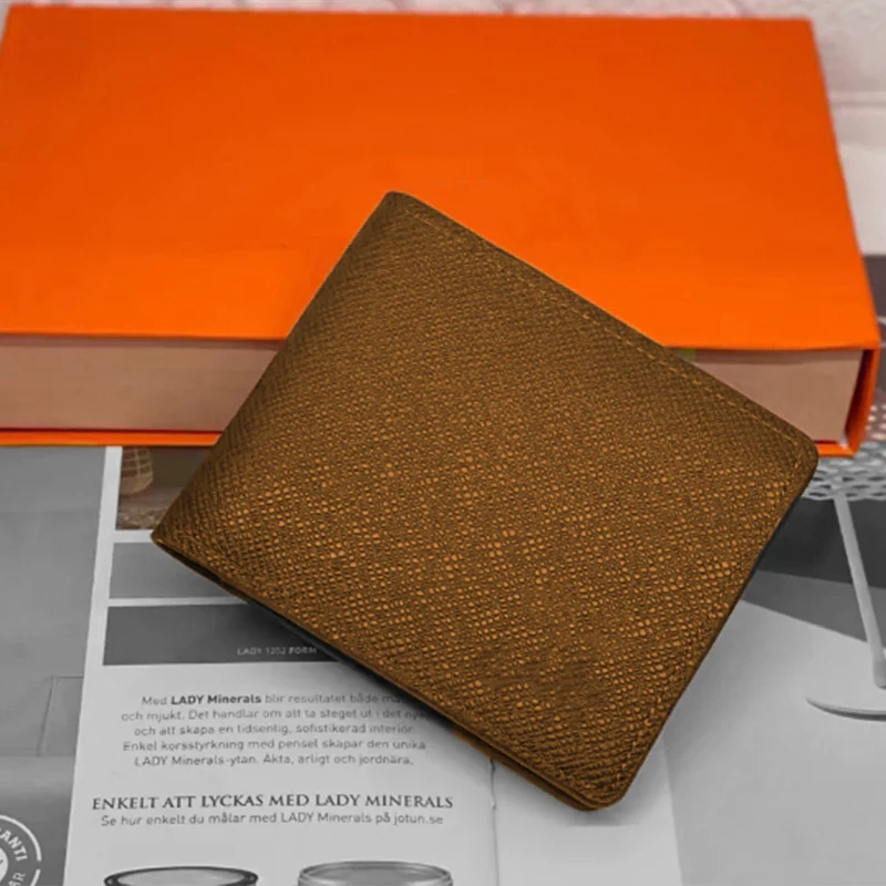 Designer Luxury Classic Men's Wallet Leather Short Wallet Stylish  Leather Men's Flip Wallet