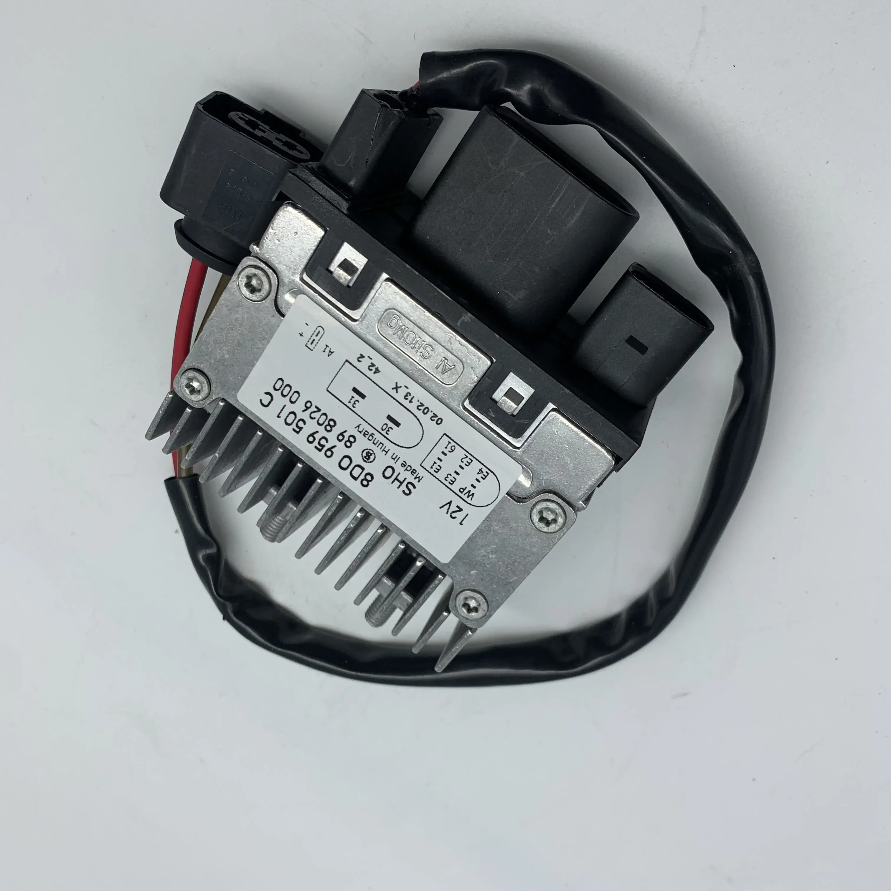8D0959501C 8D0959501D 8D0 959 501C 8D0 959 501A Auto Fan Control Unit Module For AUDI A4 A6 VW Passat B5