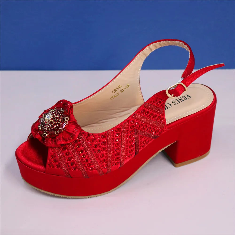 

Свадебные туфли для женщин, женские классические туфли для невесты 2024, модные женские туфли с закрытым носком на каблуке, итальянские элегантные женские туфли-лодочки