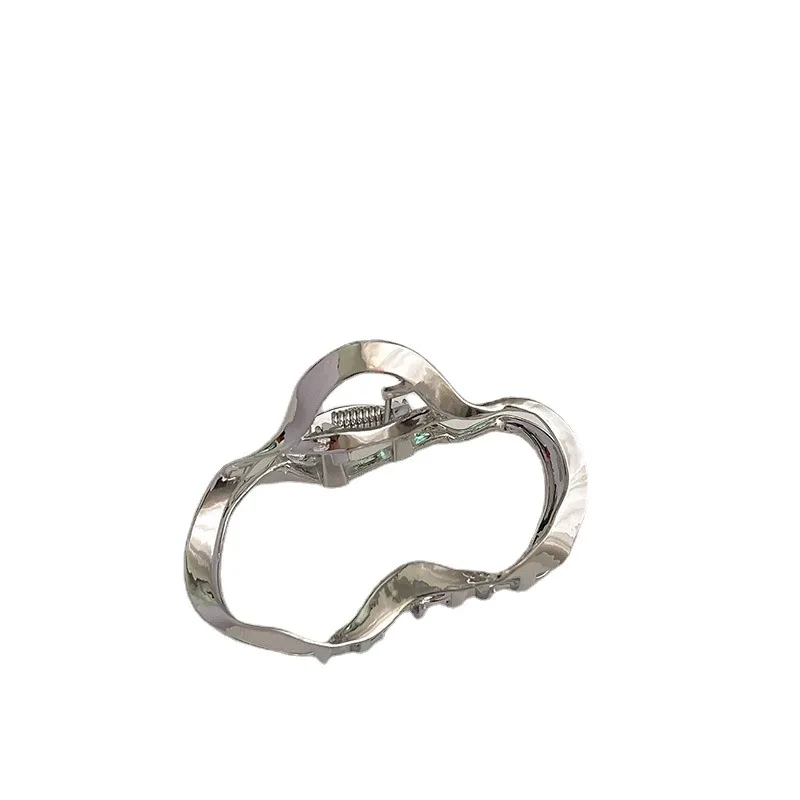 Ruoshui Woman Irregular Geometry Metal Hair Claw Crab Barrettes Hairgrip Simple Sense of Luxury Hair Clips Girls Hairpins