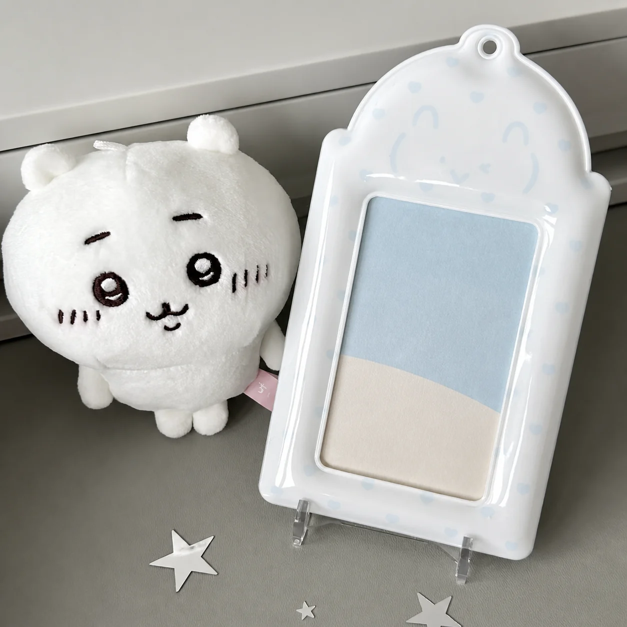 Compact 3-Inch Photocard Holder with Emoticon Charm - Ideal for Campus and Transit Cards