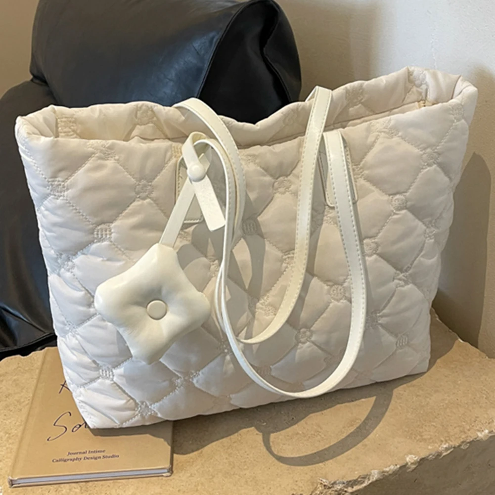 

Women Underarm Bag Stylish Quilted Puffer Tote Bag Trendy Bag Fashion All-Match Bag Large Capacity Shoulder Bag Casual Handbag