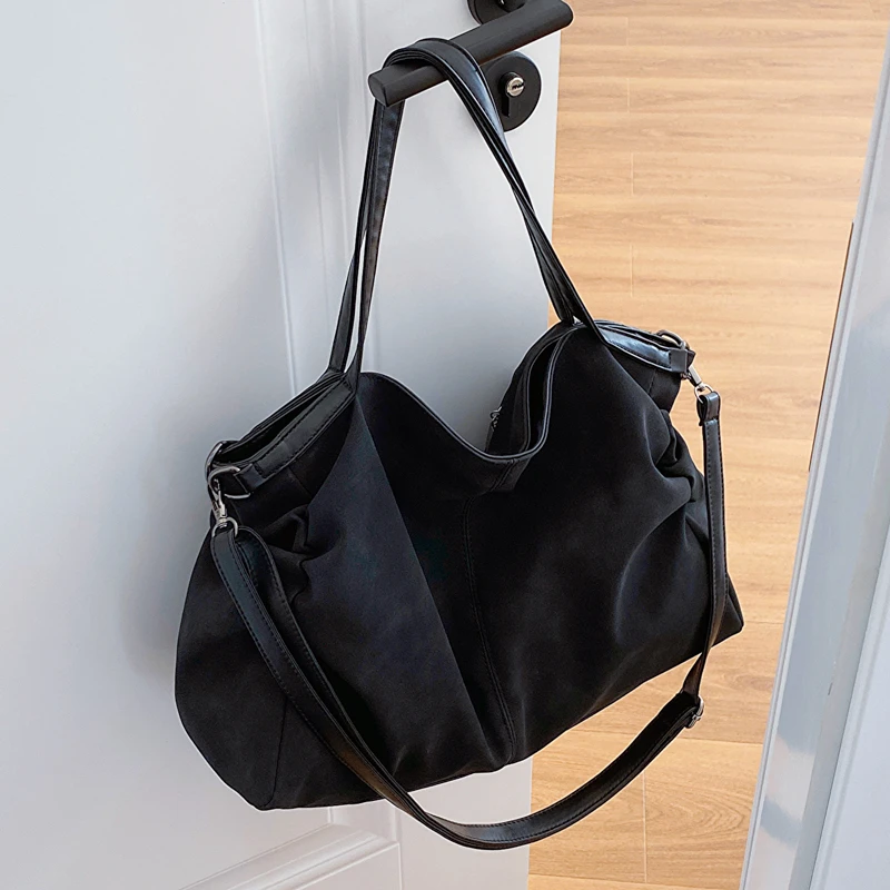 

Fashion PU splicing suede niche design dumpling bag new retro hundreds of large-capacity handbag can be shoulder crossbody bag