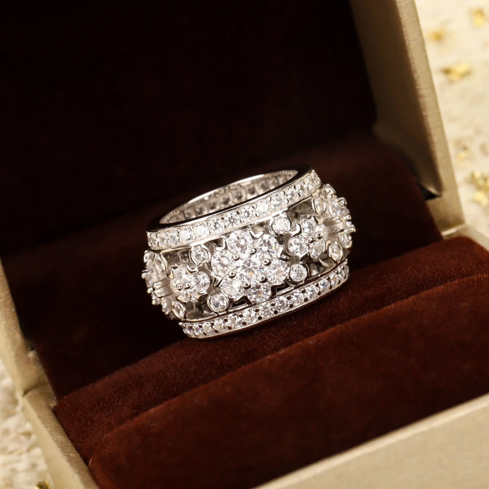 

S925 Silver Snowflake Wide Ring Design Unique Zircon Inlay Bright Delicate High-Quality Jewelry