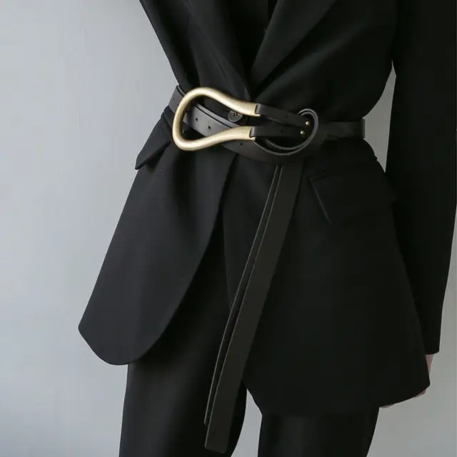 Cintura da donna selvaggia cintura da donna leggera personalità di lusso  curva fibbia a ferro di cavallo in metallo grande moda a forma di U x209 -  AliExpress Abbigliamento e accessori