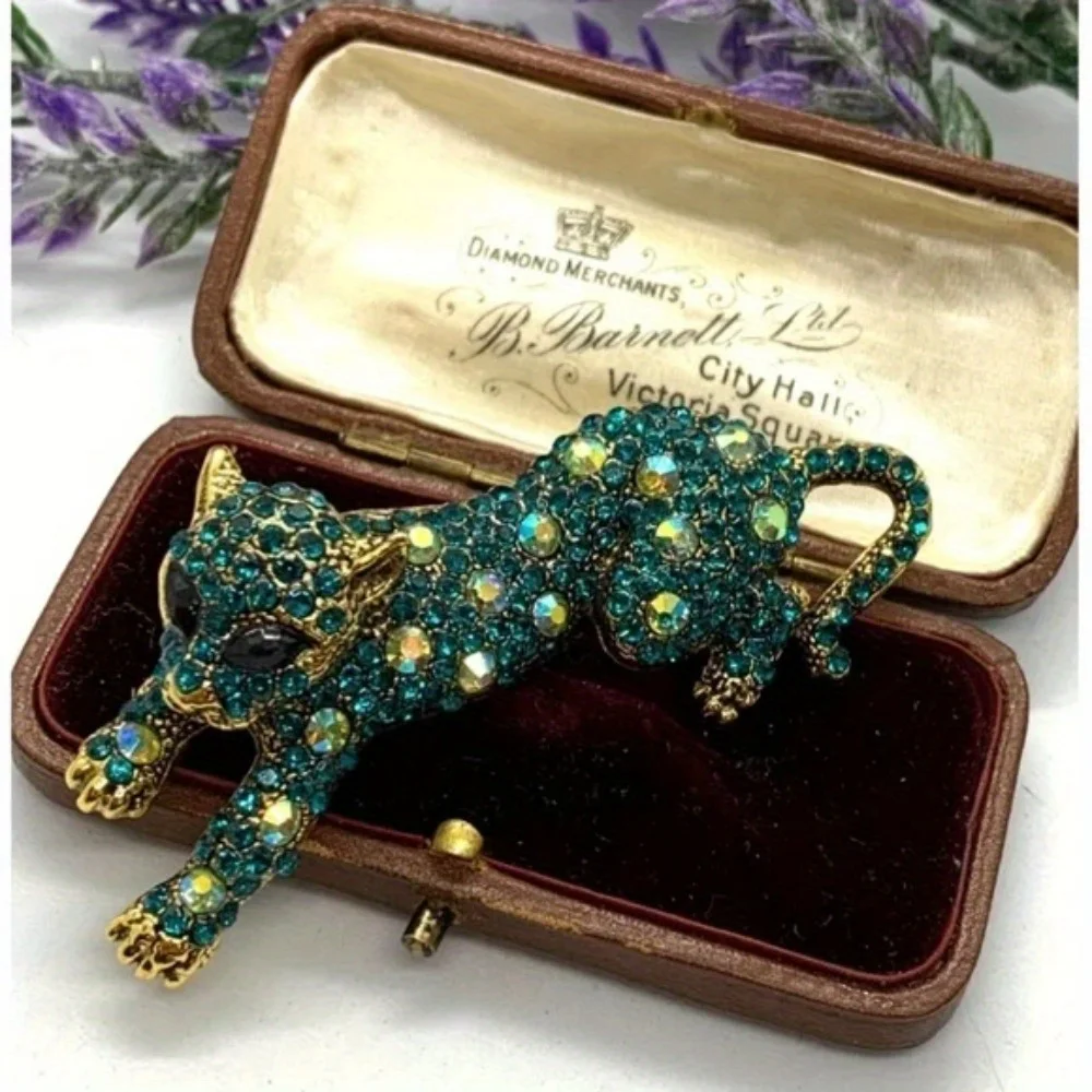 Luxury Leopard Brooch Pins Fashion Unisex Casual Rhinestone