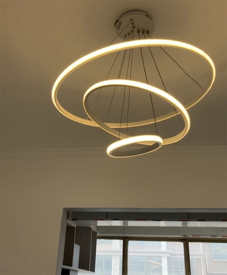 Circlea pendant with remote control