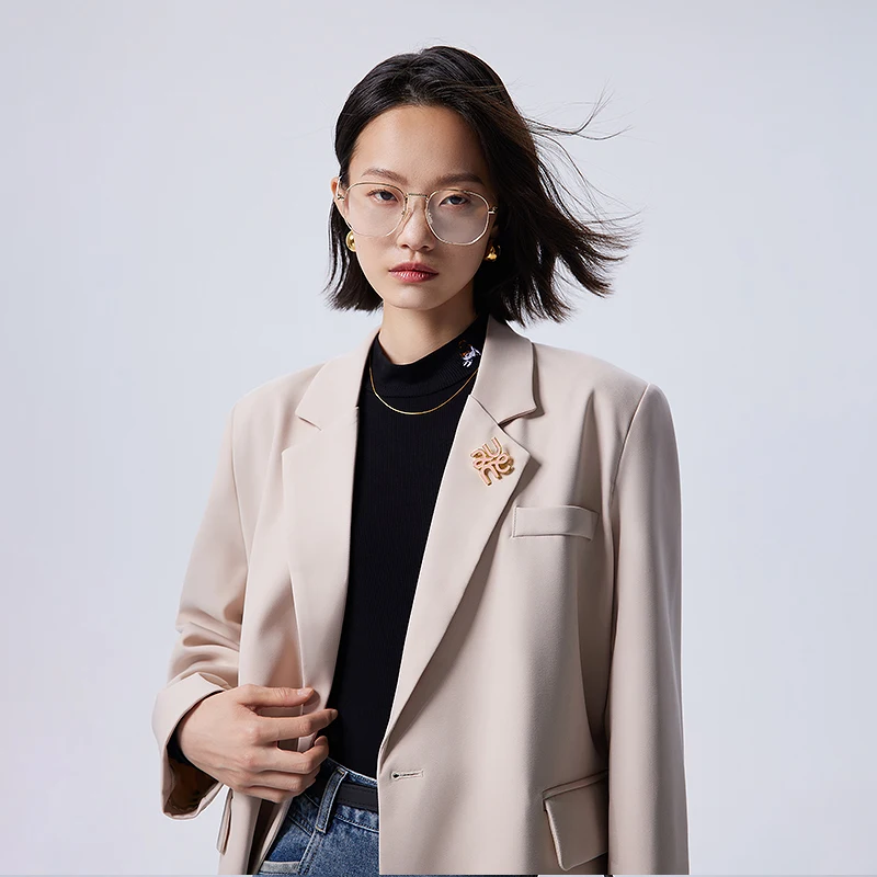 Рисунок 4 - Женский блейзер с длинным рукавом