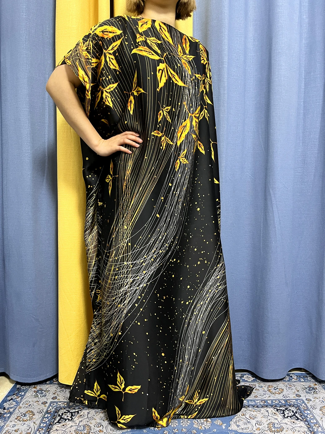 Muslim Abayas For Women 2023 Short Sleeve O-neck Black Silk Loose Femme Robe African Traditional Summer Dresses With Turban