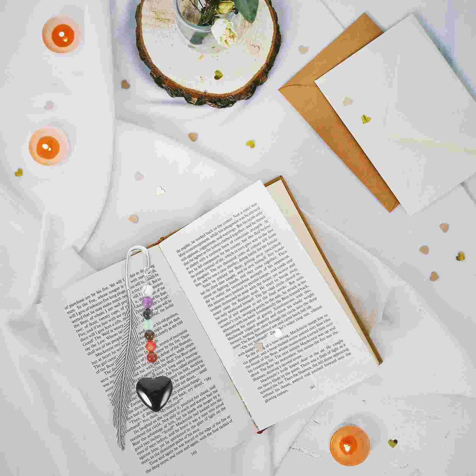 Рисунок 2 - Закладка с хрустальным кулоном