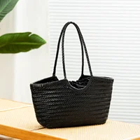 Sac fourre-tout en cuir véritable tissé à la main, sac de shopping tendance pour femmes, grande capacité, sac à bandoulière, design de luxe, panier à légumes 5